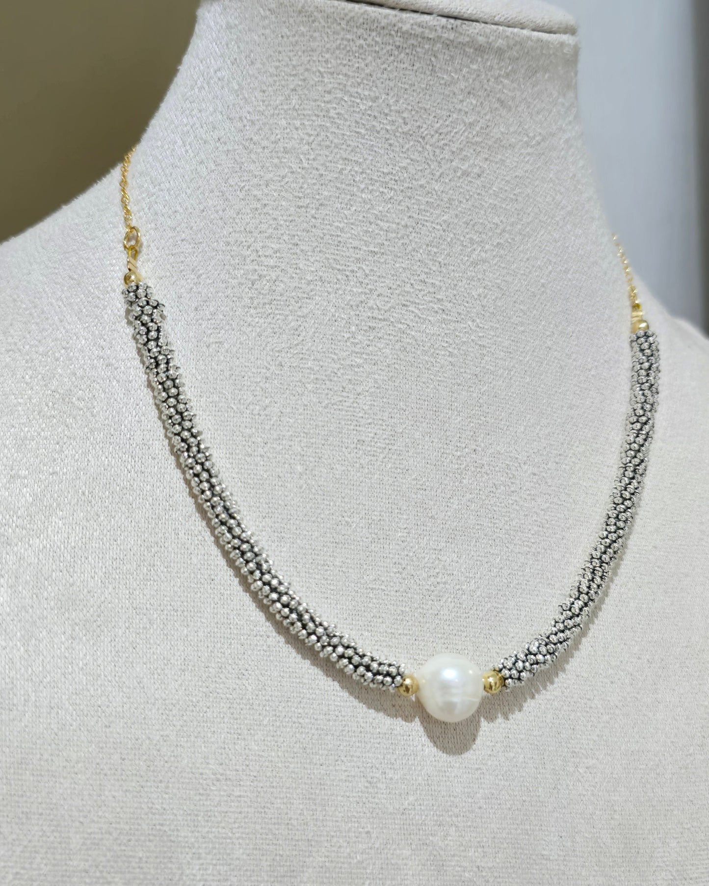 Collar pewter