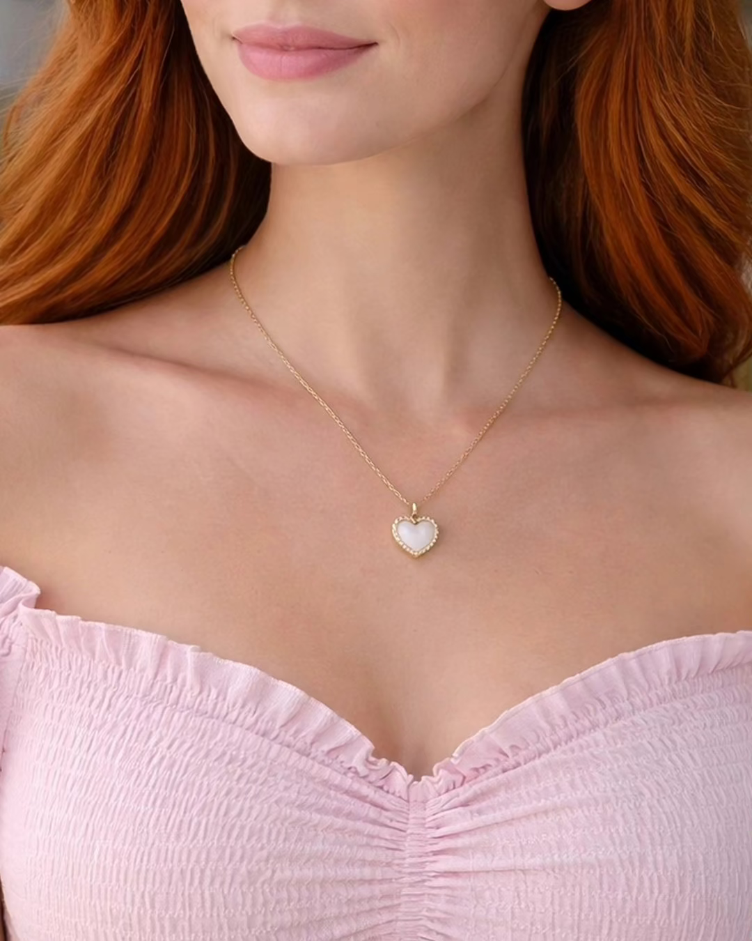 Collar corazon blanco