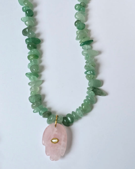 Collar hamsa