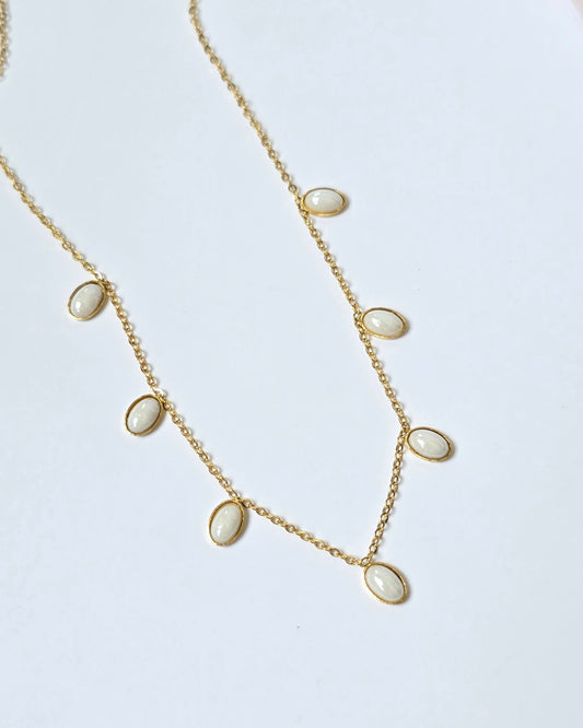 Collar Gota