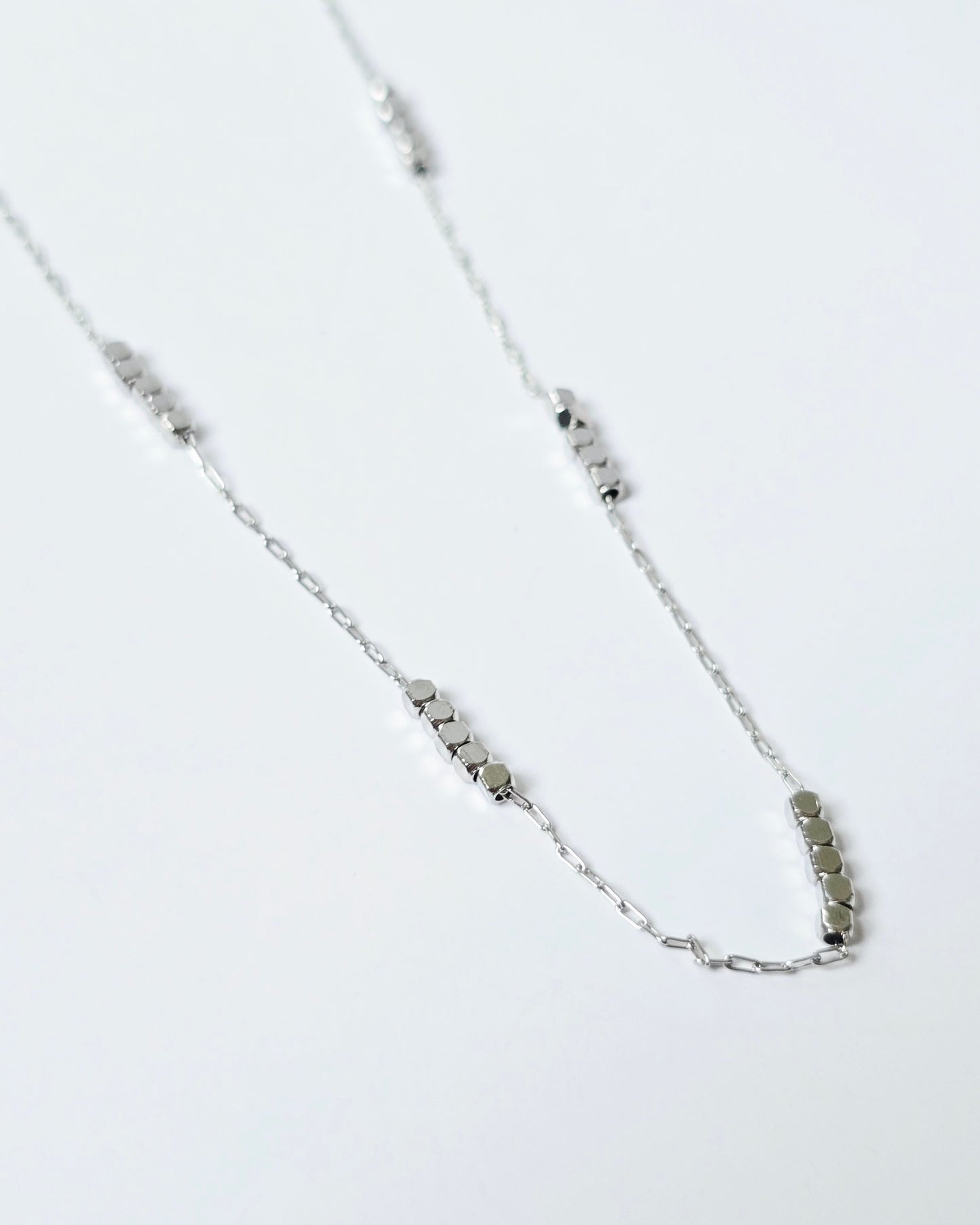 Collar cubo plata