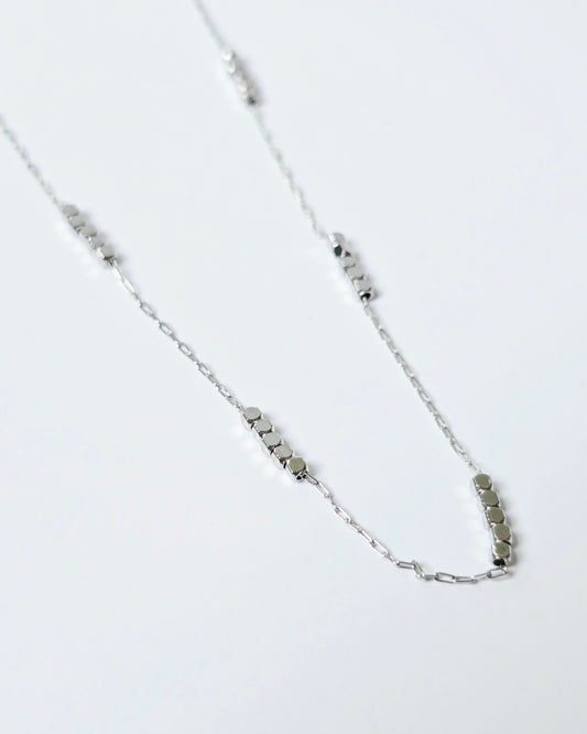 Collar cubo plata