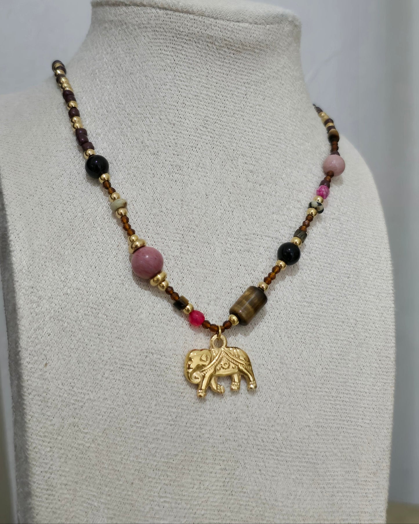 Collar elefante