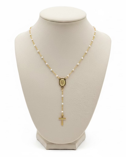 Collar estilo Rosario blanco