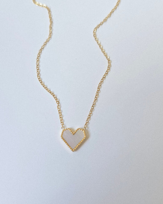Collar Corazon madre perla